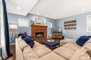 386 Essex Dr, Oswego, IL 60543 - Photo 7