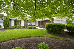 23W303 Cambridge Ct, Glen Ellyn, IL 60137 - Photo 1