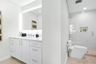 270 E Pearson St, Chicago, IL 60611 - Photo 23