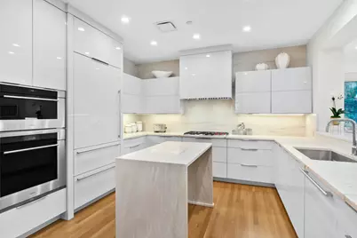 270 E Pearson Street #803, Chicago, IL 60611 - Photo 13