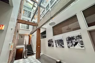 1122 W Newport Ave, Chicago, IL 60657 - Photo 3