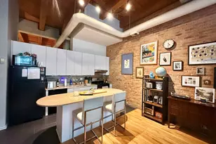 1122 W Newport Ave, Chicago, IL 60657 - Photo 11