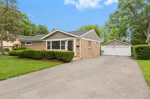 227 S Cedar St, Palatine, IL 60067 - Photo 3