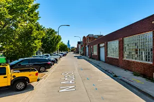 1686 N Ada St, Chicago, IL 60642 - Photo 1