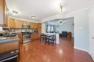 14325 Tripp Ave, Midlothian, IL 60445 - Photo 9