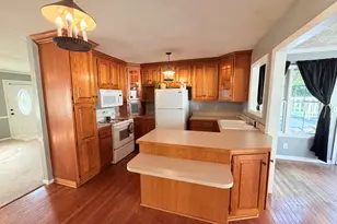 1200 Academy St, Eldorado, IL 62930 - Photo 13