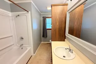 1200 Academy St, Eldorado, IL 62930 - Photo 19