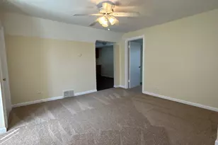 418 St Charles St, Elgin, IL 60120 - Photo 3