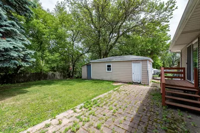 2528 Lucia Avenue, Waukegan, IL 60085 - Photo 31