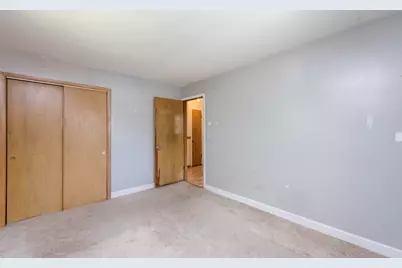 2528 Lucia Avenue, Waukegan, IL 60085 - Photo 15