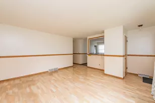 2528 Lucia Ave, Waukegan, IL 60085 - Photo 5