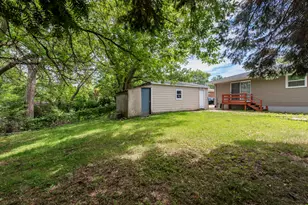 2528 Lucia Ave, Waukegan, IL 60085 - Photo 33