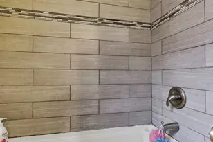 8125 S Evans Ave, Chicago, IL 60619 - Photo 5