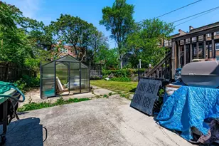 7412 S Phillips Ave, Chicago, IL 60649 - Photo 21