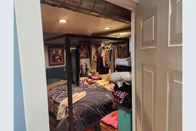 4925 W Warwick Avenue, Chicago, IL 60641 - Photo 5