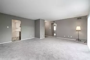 675 Grove Dr, Elk Grove Village, IL 60007 - Photo 11