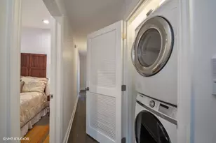 6344 N Artesian Ave, Chicago, IL 60659 - Photo 25