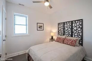 6344 N Artesian Ave, Chicago, IL 60659 - Photo 17
