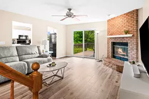1240 Beacon Hill Ct, Normal, IL 61761 - Photo 3