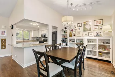 4931 Carriage Drive, Gurnee, IL 60031 - Photo 9