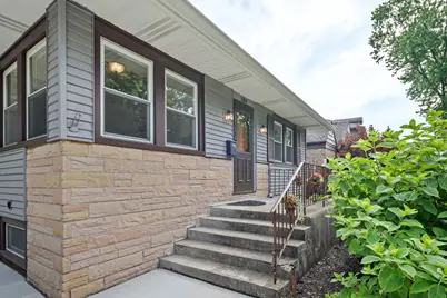 389 Addison Road, Riverside, IL 60546 - Photo 3