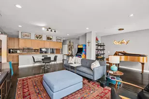 1572 Maple Ave, Evanston, IL 60201 - Photo 7