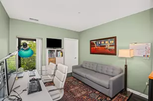 1572 Maple Ave, Evanston, IL 60201 - Photo 11