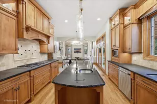 540 N Columbine Ave, Lombard, IL 60148 - Photo 19