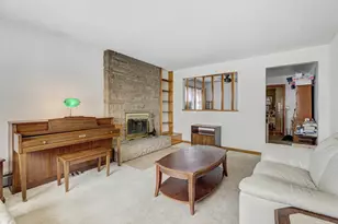 5716 W Gunnison St, Chicago, IL 60630 - Photo 5