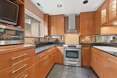 5400 S Hyde Park Boulevard #1c, Chicago, IL 60615 - Photo 3