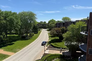1405 E Central Rd, Arlington Heights, IL 60005 - Photo 37