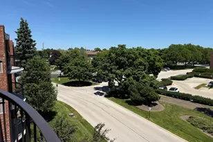 1405 E Central Rd, Arlington Heights, IL 60005 - Photo 5