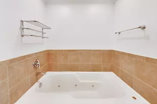 125 E 13th St, Chicago, IL 60605 - Photo 13