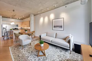 125 E 13th St, Chicago, IL 60605 - Photo 3