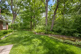 861 Gloucester Crossing, Lake Forest, IL 60045 - Photo 5