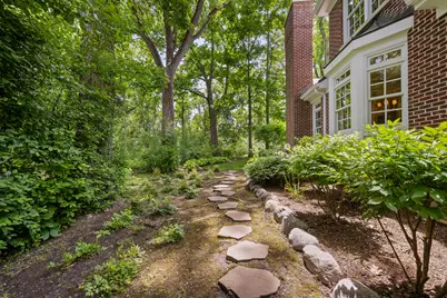 861 Gloucester Crossing, Lake Forest, IL 60045 - Photo 3