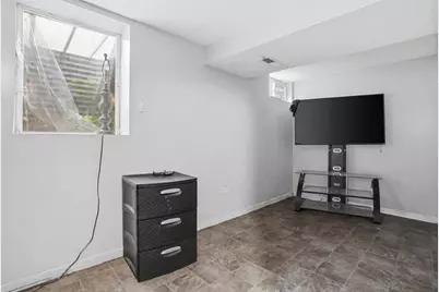 2042 Gideon Avenue, Zion, IL 60099 - Photo 15