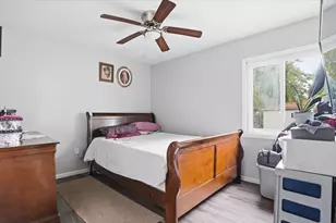 2042 Gideon Ave, Zion, IL 60099 - Photo 9