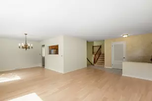 9306 Lavergne Ave, Skokie, IL 60077 - Photo 11