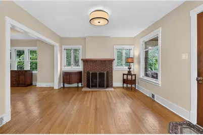 2 S Stough Street, Hinsdale, IL 60521 - Photo 13