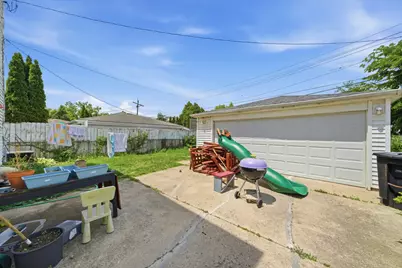 6122 W Leland Avenue, Chicago, IL 60630 - Photo 37