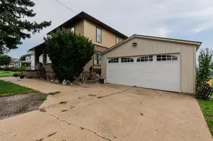 423 High St, Buda, IL 61314 - Photo 3