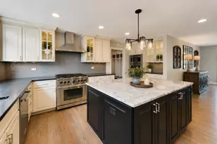 1604 Churchill Ct, Libertyville, IL 60048 - Photo 11