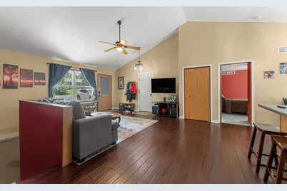 1820 W Oakleaf Drive, McHenry, IL 60051 - Photo 9