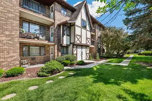 10516 Ridge Cove Dr, Chicago Ridge, IL 60415 - Photo 1
