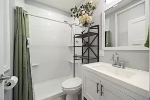 5136 W George St, Chicago, IL 60641 - Photo 13