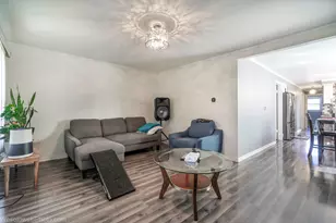 3237 W 38th Pl, Chicago, IL 60632 - Photo 3