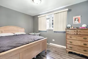 3237 W 38th Pl, Chicago, IL 60632 - Photo 9