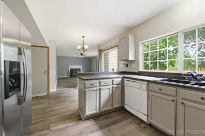 1598 Saint Andrews Circle, Elgin, IL 60123 - Photo 9