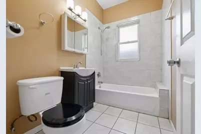 7545 S Ridgeland Avenue, Chicago, IL 60649 - Photo 15